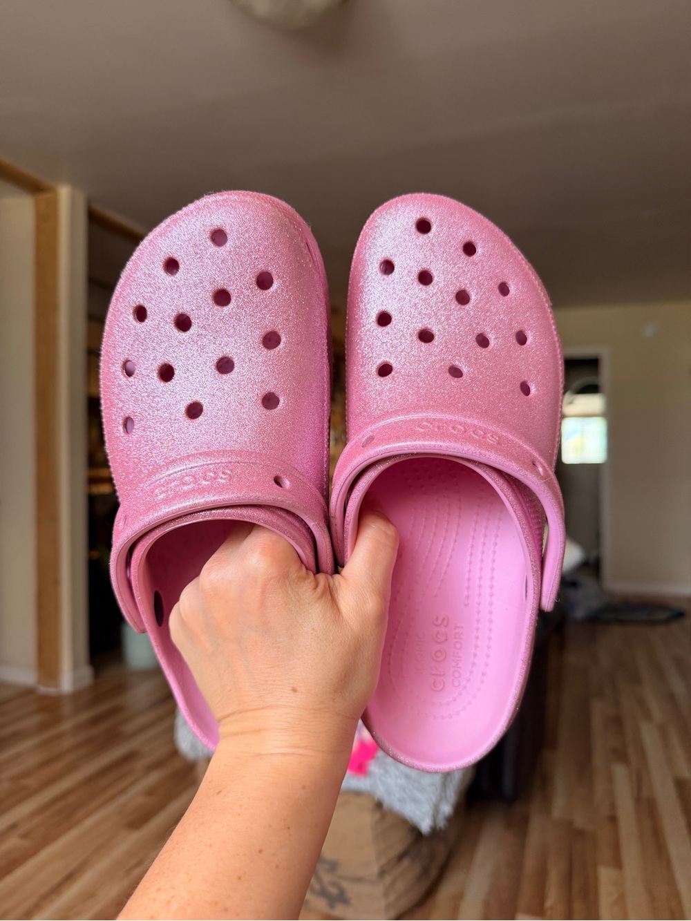 Croc’s women’s iconic comfort size 9